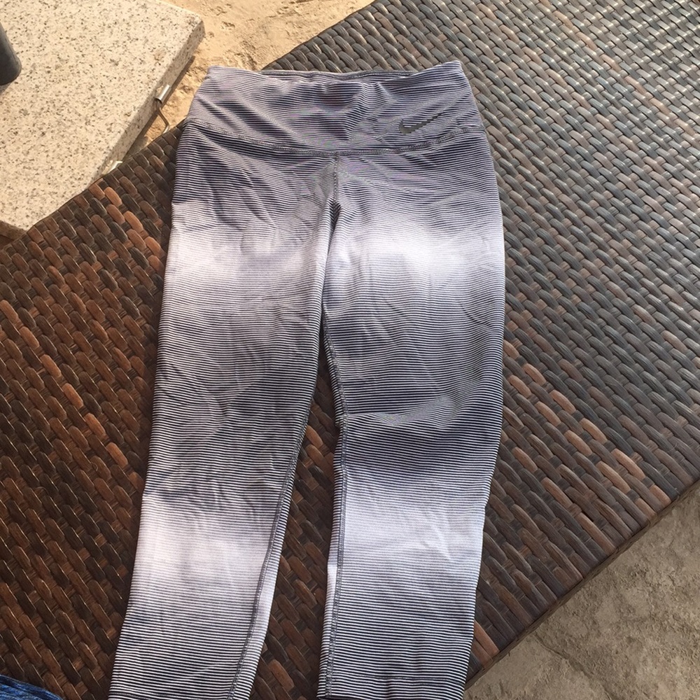 Nike Capri